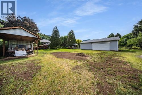 1545 Columbia Road, Ootischenia, BC 