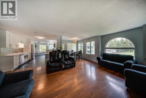 1545 Columbia Road, Ootischenia, BC 