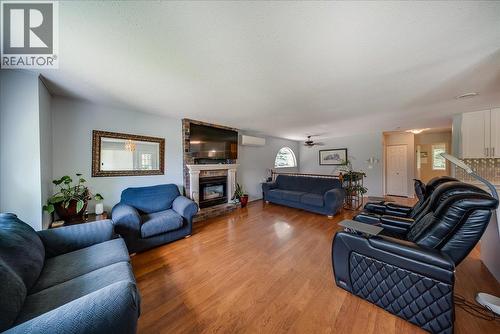 1545 Columbia Road, Ootischenia, BC 