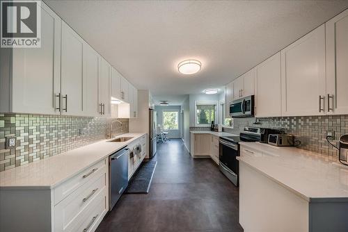 1545 Columbia Road, Ootischenia, BC 