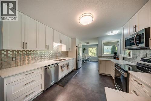 1545 Columbia Road, Ootischenia, BC 