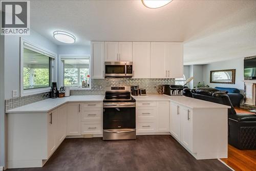 1545 Columbia Road, Ootischenia, BC 