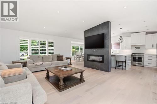 35 Emily Street, Grimsby, ON 