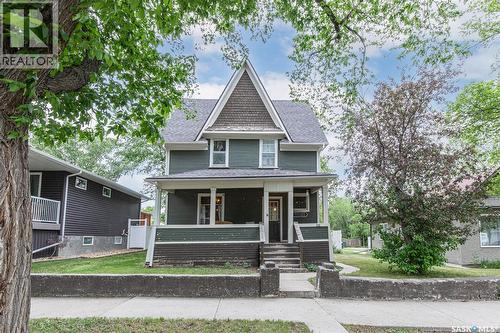 1059 Willow AVENUE  Moose Jaw, SK S6H 1G5