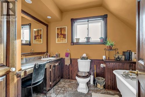1590 Cornwall Centre Road, Cornwall, ON 