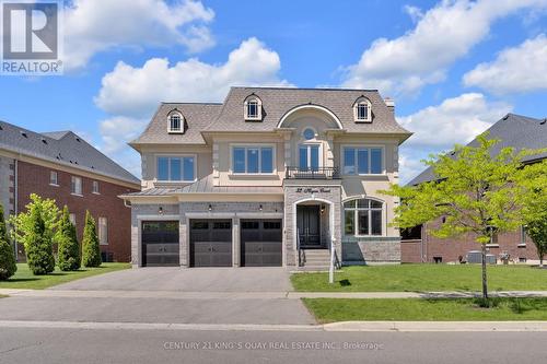 32 HOGAN COURT  King, ON L7B 0M1