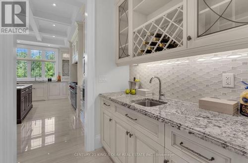 32 Hogan Court, King, ON 