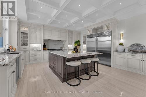 32 Hogan Court, King, ON 