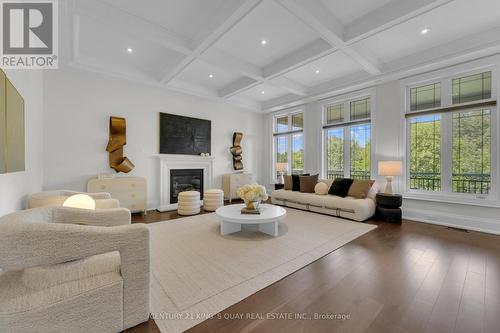 32 Hogan Court, King, ON 