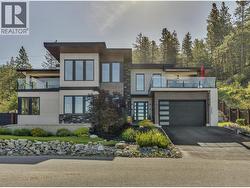 3060 OUTLOOK Way Naramata, BC V0H 1N1