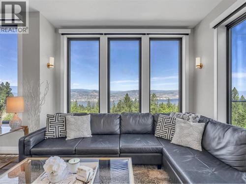 3060 Outlook Way, Naramata, BC 