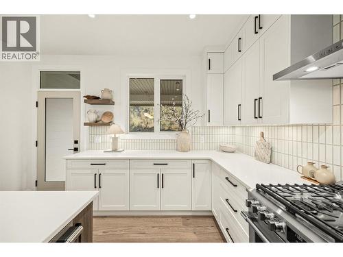 1437 April Springs Court, Kelowna, BC - Indoor Photo Showing Kitchen With Upgraded Kitchen