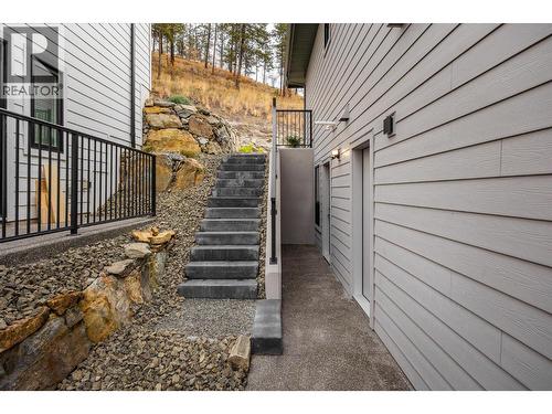 1437 April Springs Court, Kelowna, BC - Outdoor With Exterior