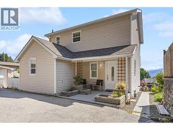 6053 Turner Avenue Peachland, BC V0H 1X4