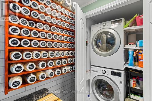 Main floor laundry off kitchen - Mh15 - 684138 Sideroad 30, Chatsworth, ON 