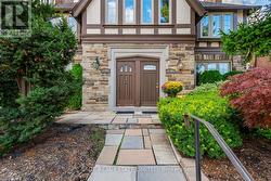 1208 AVENUE ROAD Toronto, ON M5N 2G4