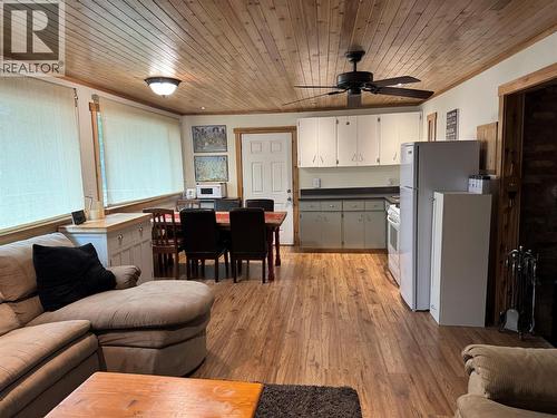 Bright open living space - 6453 Pinaus Lake Road, Falkland, BC 