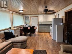 Bright open living space - 