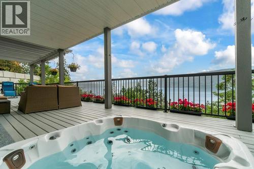 3949 Desert Pines Avenue, Peachland, BC 
