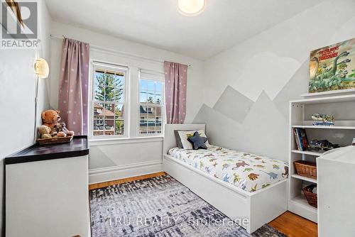 Bright third bedroom - 5 Grove Avenue, Ottawa, ON 