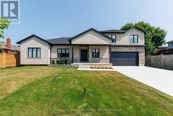 4 METEOR STREET St. Catharines (Rykert/Vansickle), ON L2S 2T1