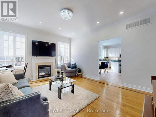 49 Pettet Road, Whitchurch-Stouffville, ON 
