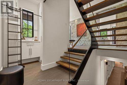 981 Mineral Springs Road, Hamilton, ON 