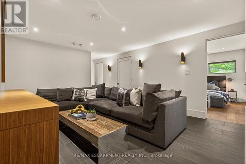 981 Mineral Springs Road, Hamilton, ON 