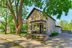 440 DUKE STREET W  Kitchener, ON N2H 3Y8