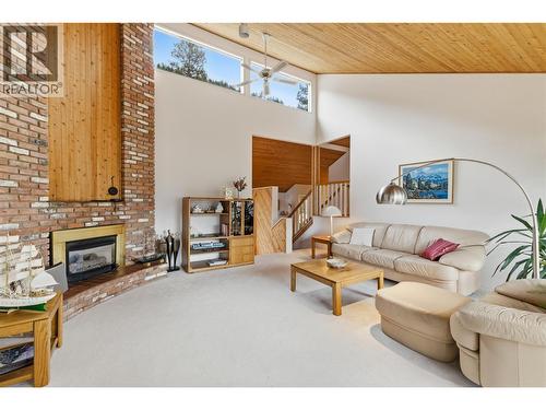 324 Clifton Road N, Kelowna, BC 