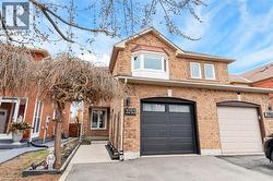 3753 DENSBURY Drive  Mississauga, ON L5N 6Z2