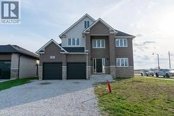 74 DUNDEE DRIVE Chatham, ON N7M 0S8