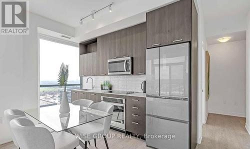 Lph04 - 120 Eagle Rock Way, Vaughan, ON 