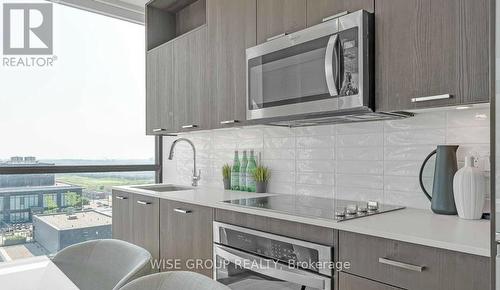 Lph04 - 120 Eagle Rock Way, Vaughan, ON 