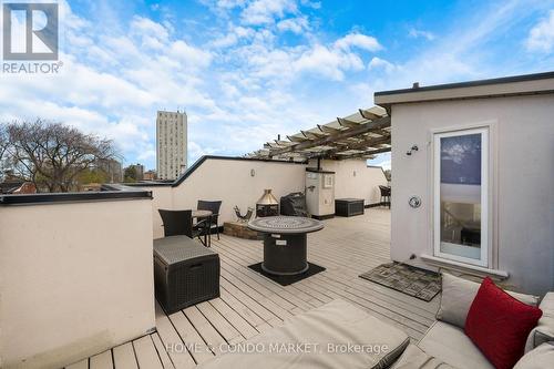194 Lakeshore Road W, Mississauga, ON 