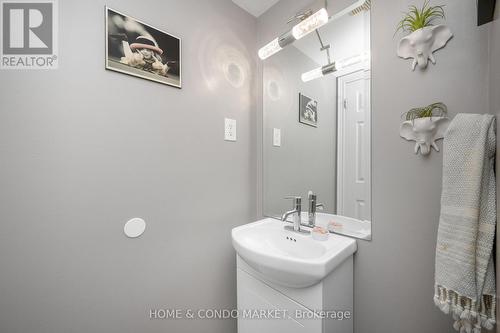 194 Lakeshore Road W, Mississauga, ON 