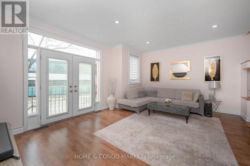 194 Lakeshore Road W, Mississauga, ON 
