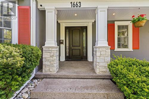 YOUR WELCOMING COVERED ENTRY - 1663 5Th Avenue E, Owen Sound, ON 