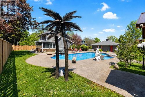 ARTISTIC PALM TREES ADD SO MUCH CHARACTER - 1663 5Th Avenue E, Owen Sound, ON 