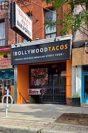 MAIN - 422 COLLEGE STREET Toronto, ON M5T 1T3