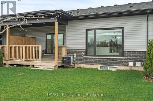 7 - 7138 Parsa Street E, Niagara Falls (Brown), ON 