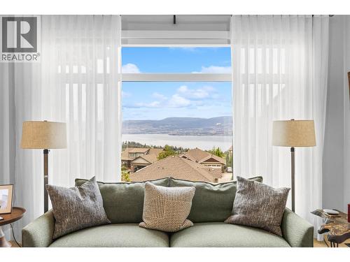 796 Kuipers Crescent Unit# 2, Kelowna, BC 
