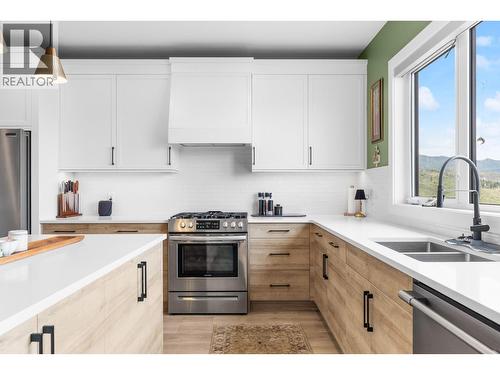 796 Kuipers Crescent Unit# 2, Kelowna, BC 