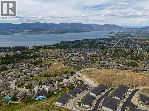796 Kuipers Crescent Unit# 2, Kelowna, BC 