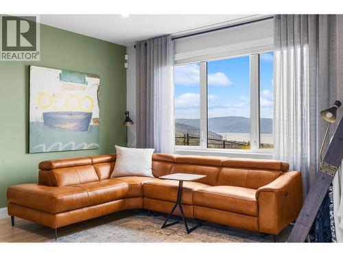 796 Kuipers Crescent Unit# 2, Kelowna, BC 