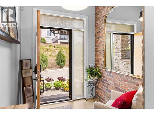 796 Kuipers Crescent Unit# 2, Kelowna, BC 