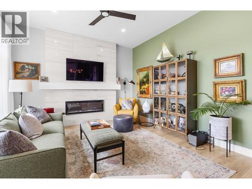 796 Kuipers Crescent Unit# 2, Kelowna, BC 