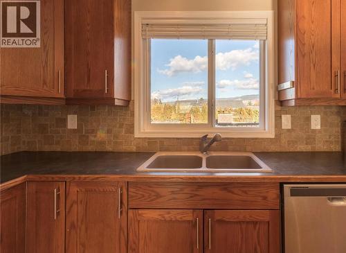 880 Tamarack Drive, Kelowna, BC 