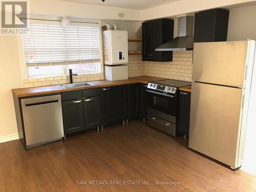 378 Lakeshore Road W, Mississauga, ON 