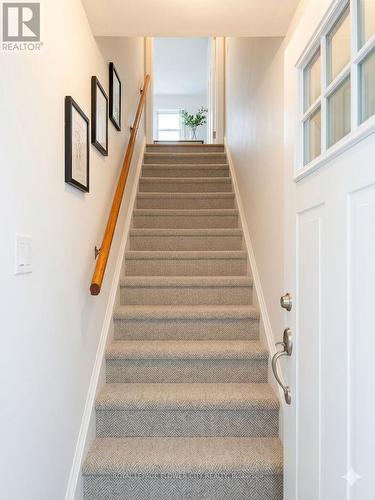 UPPER FLOOR - 30 WOODWARD AVENUE , London North, Ontario N6H 2G7 3